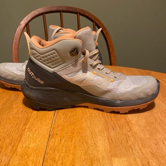Salomon Women's Outpulse Mid GTX Gore-Tex Gray Ankle Hiking Boots Size 8 US - Picture 5 of 15